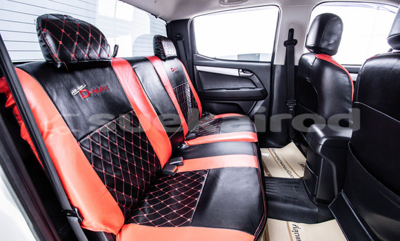 Buy Used Isuzu D-Max White Car in Bangkok in Bangkok Buy Used Isuzu D-Max White Car in Bangkok in Bangkok