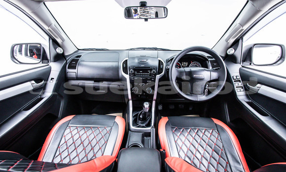 Buy Used Isuzu D-Max White Car in Bangkok in Bangkok Buy Used Isuzu D-Max White Car in Bangkok in Bangkok