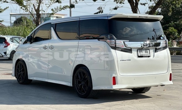 Buy Used Toyota Vellfire White Car in Bangkok in Bangkok Buy Used Toyota Vellfire White Car in Bangkok in Bangkok