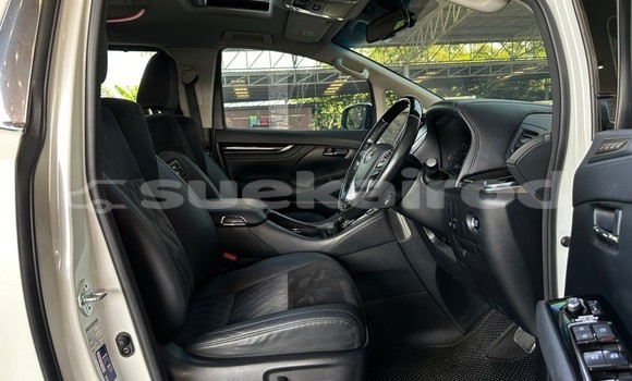 Buy Used Toyota Vellfire White Car in Bangkok in Bangkok Buy Used Toyota Vellfire White Car in Bangkok in Bangkok