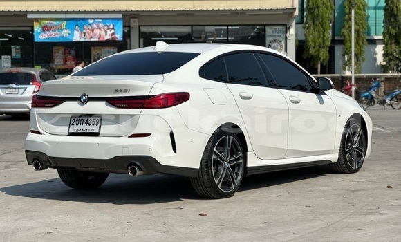 Buy Used BMW 2-Series White Car in Bangkok in Bangkok Buy Used BMW 2-Series White Car in Bangkok in Bangkok