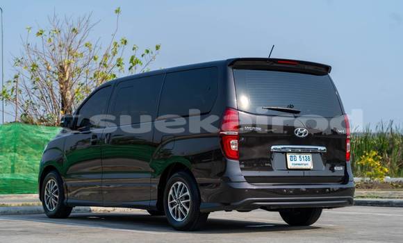 ซื้อ รถมือสอง Hyundai H1 สีน้ำตาล รถยนต์ ใน %{เมือง} ใน กรุงเทพมหานคร ซื้อ รถมือสอง Hyundai H1 สีน้ำตาล รถยนต์ ใน %{เมือง} ใน กรุงเทพมหานคร