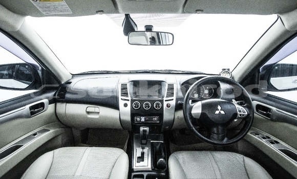 ซื้อ รถมือสอง Mitsubishi Pajero Sport ขาว รถยนต์ ใน %{เมือง} ใน กรุงเทพมหานคร ซื้อ รถมือสอง Mitsubishi Pajero Sport ขาว รถยนต์ ใน %{เมือง} ใน กรุงเทพมหานคร