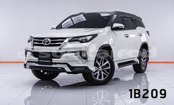 Buy Used Toyota Fortuner White Car in Bangkok in Bangkok Buy Used Toyota Fortuner White Car in Bangkok in Bangkok