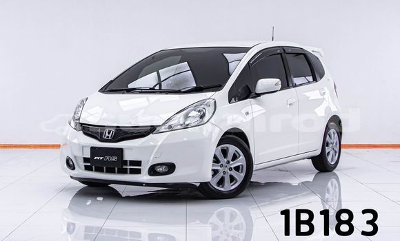 ซื้อ รถมือสอง Honda Jazz ขาว รถยนต์ ใน %{เมือง} ใน กรุงเทพมหานคร ซื้อ รถมือสอง Honda Jazz ขาว รถยนต์ ใน %{เมือง} ใน กรุงเทพมหานคร