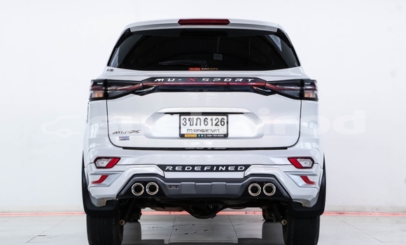 Buy Used Isuzu MU-X White Car in Bangkok in Bangkok Buy Used Isuzu MU-X White Car in Bangkok in Bangkok