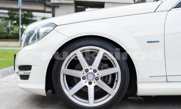 Buy Used Mercedes-Benz C-klasse White Car in Bangkok in Bangkok Buy Used Mercedes-Benz C-klasse White Car in Bangkok in Bangkok