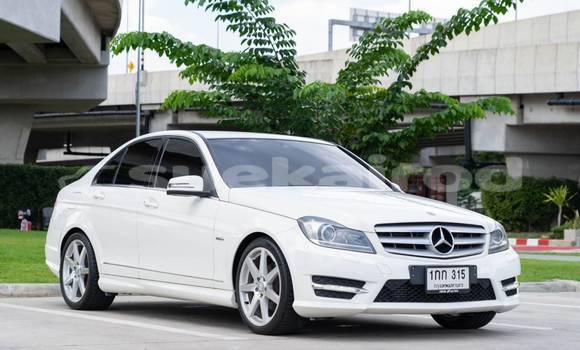 Buy Used Mercedes-Benz C-klasse White Car in Bangkok in Bangkok Buy Used Mercedes-Benz C-klasse White Car in Bangkok in Bangkok