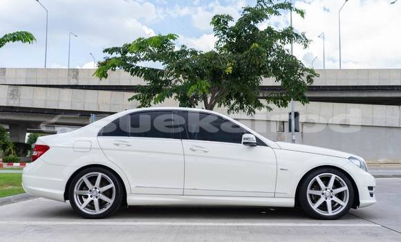 Buy Used Mercedes-Benz C-klasse White Car in Bangkok in Bangkok Buy Used Mercedes-Benz C-klasse White Car in Bangkok in Bangkok