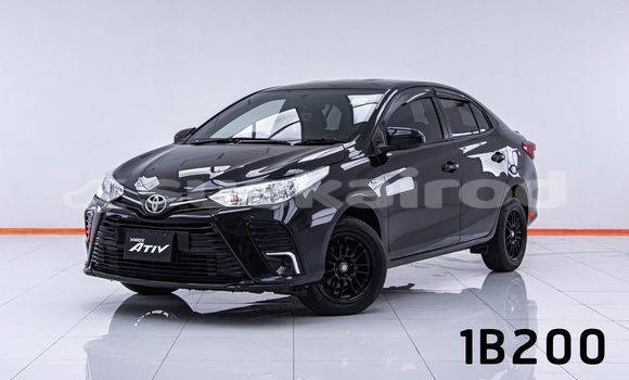 ซื้อ รถมือสอง Toyota Yaris สีดำ รถยนต์ ใน %{เมือง} ใน กรุงเทพมหานคร
