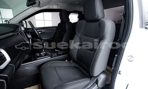 Buy Used Isuzu D–MAX White Car in Bangkok in Bangkok Buy Used Isuzu D–MAX White Car in Bangkok in Bangkok