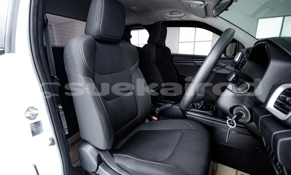 Buy Used Isuzu D–MAX White Car in Bangkok in Bangkok Buy Used Isuzu D–MAX White Car in Bangkok in Bangkok