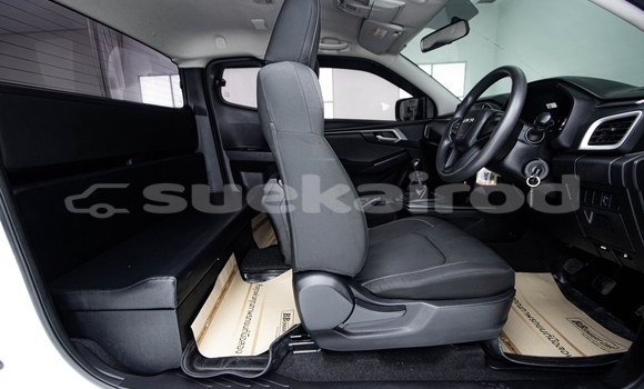 Buy Used Isuzu D–MAX White Car in Bangkok in Bangkok Buy Used Isuzu D–MAX White Car in Bangkok in Bangkok