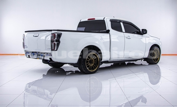 Buy Used Isuzu D–MAX White Car in Bangkok in Bangkok Buy Used Isuzu D–MAX White Car in Bangkok in Bangkok