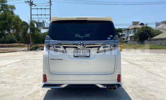 Buy Used Toyota Vellfire White Car in Bangkok in Bangkok Buy Used Toyota Vellfire White Car in Bangkok in Bangkok