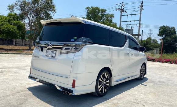 Buy Used Toyota Vellfire White Car in Bangkok in Bangkok Buy Used Toyota Vellfire White Car in Bangkok in Bangkok