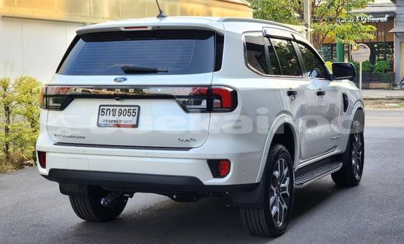 Buy Used Ford Everest White Car in Bangkok in Bangkok Buy Used Ford Everest White Car in Bangkok in Bangkok