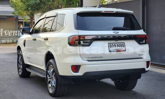 Buy Used Ford Everest White Car in Bangkok in Bangkok Buy Used Ford Everest White Car in Bangkok in Bangkok