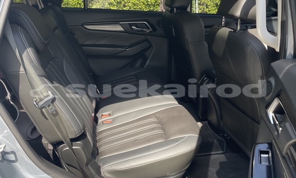 Buy Used Isuzu MU-X Silver Car in Phuket in Phuket Buy Used Isuzu MU-X Silver Car in Phuket in Phuket