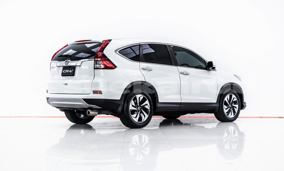 Buy Used Honda CR-V White Car in Bangkok in Bangkok Buy Used Honda CR-V White Car in Bangkok in Bangkok