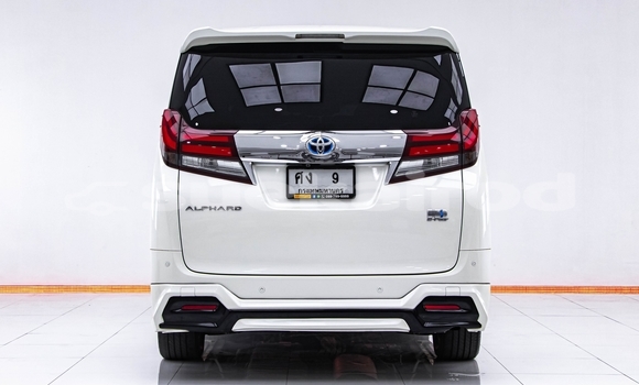 Buy Used Toyota Alphard White Car in Bangkok in Bangkok Buy Used Toyota Alphard White Car in Bangkok in Bangkok