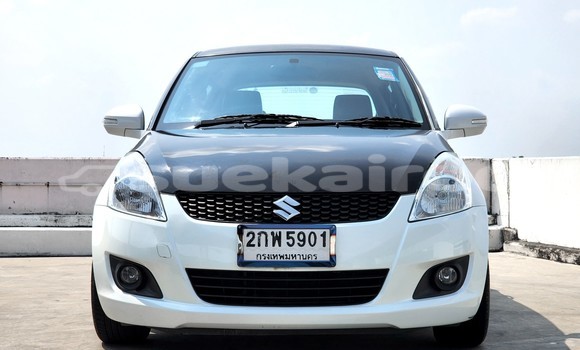 ซื้อ รถมือสอง Suzuki Swift ขาว รถยนต์ ใน %{เมือง} ใน กรุงเทพมหานคร