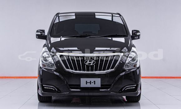 Buy Used Hyundai H1 Brown Car in Bangkok in Bangkok Buy Used Hyundai H1 Brown Car in Bangkok in Bangkok