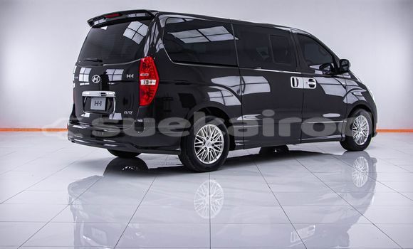 Buy Used Hyundai H1 Brown Car in Bangkok in Bangkok Buy Used Hyundai H1 Brown Car in Bangkok in Bangkok