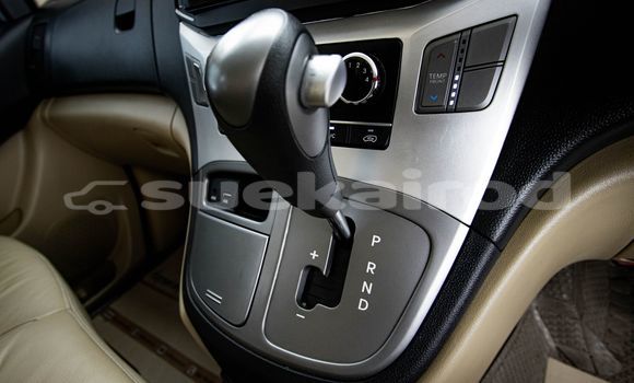 Buy Used Hyundai H1 Brown Car in Bangkok in Bangkok Buy Used Hyundai H1 Brown Car in Bangkok in Bangkok