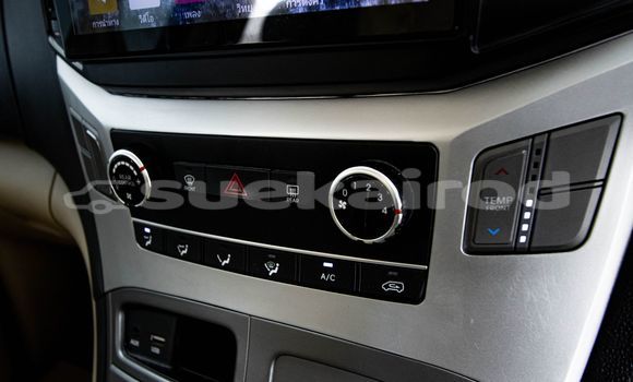 Buy Used Hyundai H1 Brown Car in Bangkok in Bangkok Buy Used Hyundai H1 Brown Car in Bangkok in Bangkok