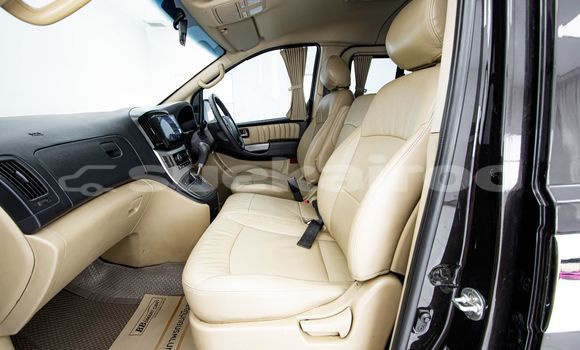 Buy Used Hyundai H1 Brown Car in Bangkok in Bangkok Buy Used Hyundai H1 Brown Car in Bangkok in Bangkok