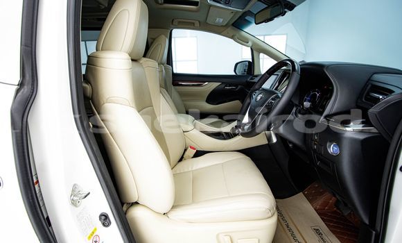 Buy Used Toyota Alphard White Car in Bangkok in Bangkok Buy Used Toyota Alphard White Car in Bangkok in Bangkok