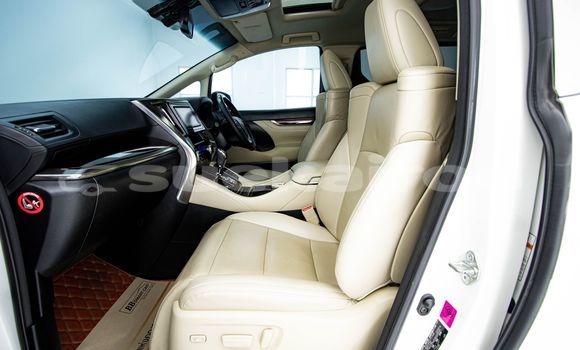 Buy Used Toyota Alphard White Car in Bangkok in Bangkok Buy Used Toyota Alphard White Car in Bangkok in Bangkok