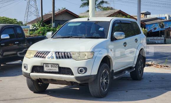 ซื้อ รถมือสอง Mitsubishi Pajero Sport ขาว รถยนต์ ใน %{เมือง} ใน กรุงเทพมหานคร ซื้อ รถมือสอง Mitsubishi Pajero Sport ขาว รถยนต์ ใน %{เมือง} ใน กรุงเทพมหานคร
