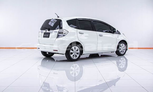 Buy Used Honda Jazz White Car in Bangkok in Bangkok Buy Used Honda Jazz White Car in Bangkok in Bangkok