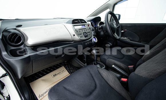 Buy Used Honda Jazz White Car in Bangkok in Bangkok Buy Used Honda Jazz White Car in Bangkok in Bangkok