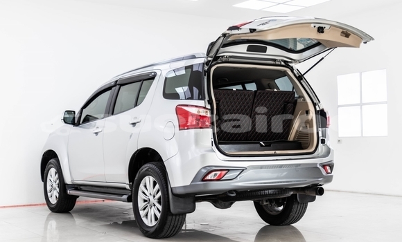 Buy Used Isuzu MU-X Other Car in Bangkok in Bangkok Buy Used Isuzu MU-X Other Car in Bangkok in Bangkok