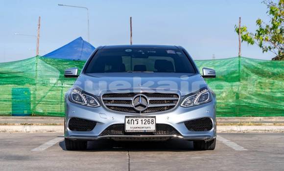 ซื้อ รถมือสอง Mercedes-Benz E-Classe อื่น ๆ รถยนต์ ใน %{เมือง} ใน กรุงเทพมหานคร