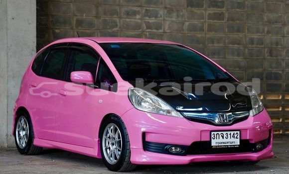 ซื้อ รถมือสอง Honda Jazz อื่น ๆ รถยนต์ ใน %{เมือง} ใน กรุงเทพมหานคร