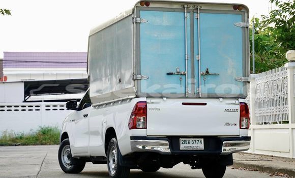 Buy Used Toyota Hiluxe Revo White Car in Bangkok in Bangkok Buy Used Toyota Hiluxe Revo White Car in Bangkok in Bangkok