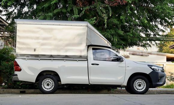 Buy Used Toyota Hiluxe Revo White Car in Bangkok in Bangkok Buy Used Toyota Hiluxe Revo White Car in Bangkok in Bangkok