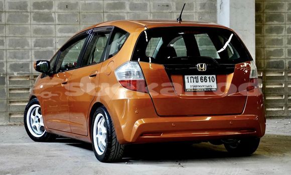 ซื้อ รถมือสอง Honda Jazz อื่น ๆ รถยนต์ ใน %{เมือง} ใน กรุงเทพมหานคร