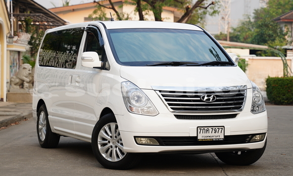Buy Used Hyundai Starex White Car in Bangkok in Bangkok Buy Used Hyundai Starex White Car in Bangkok in Bangkok