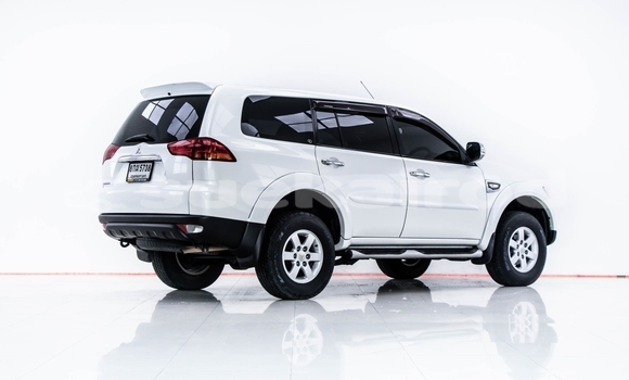 Buy Used Mitsubishi Pajero Sport White Car in Bangkok in Bangkok Buy Used Mitsubishi Pajero Sport White Car in Bangkok in Bangkok