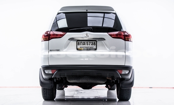 Buy Used Mitsubishi Pajero Sport White Car in Bangkok in Bangkok Buy Used Mitsubishi Pajero Sport White Car in Bangkok in Bangkok