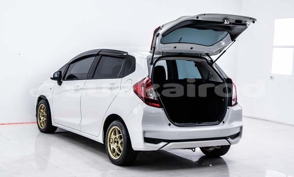 ซื้อ รถมือสอง Honda Jazz ขาว รถยนต์ ใน %{เมือง} ใน กรุงเทพมหานคร ซื้อ รถมือสอง Honda Jazz ขาว รถยนต์ ใน %{เมือง} ใน กรุงเทพมหานคร