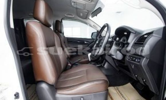 Buy Used Isuzu D-Max White Car in Bangkok in Bangkok Buy Used Isuzu D-Max White Car in Bangkok in Bangkok