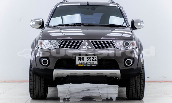 Buy Used Mitsubishi Pajero Sport Brown Car in Bangkok in Bangkok Buy Used Mitsubishi Pajero Sport Brown Car in Bangkok in Bangkok