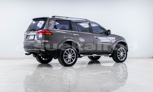 Buy Used Mitsubishi Pajero Sport Brown Car in Bangkok in Bangkok Buy Used Mitsubishi Pajero Sport Brown Car in Bangkok in Bangkok