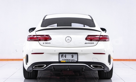 ซื้อ รถมือสอง Mercedes-Benz E-Classe ขาว รถยนต์ ใน %{เมือง} ใน กรุงเทพมหานคร ซื้อ รถมือสอง Mercedes-Benz E-Classe ขาว รถยนต์ ใน %{เมือง} ใน กรุงเทพมหานคร